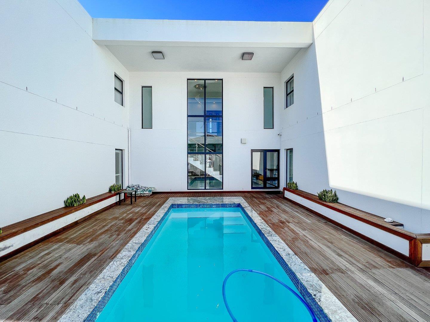 11 Bedroom Property for Sale in Sunset Beach Western Cape